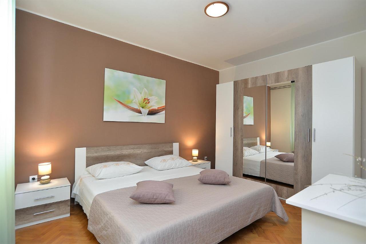 Apartment Mario 2060 Pula Bagian luar foto